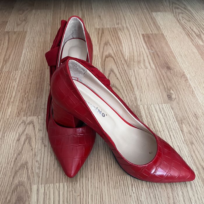 Туфли TUCINO красные