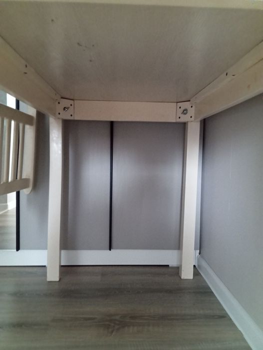 2 Кухонных стола продам