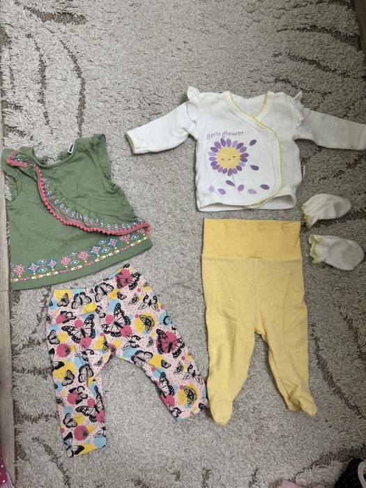 Пакет детских вещей на девочку шапочки