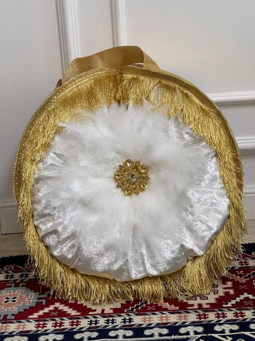 Алла Юрьевнаның «Секс 2-сабақ: 2-бөлім: Сексуалдық естеліктер» порно видеосын көріңіз.