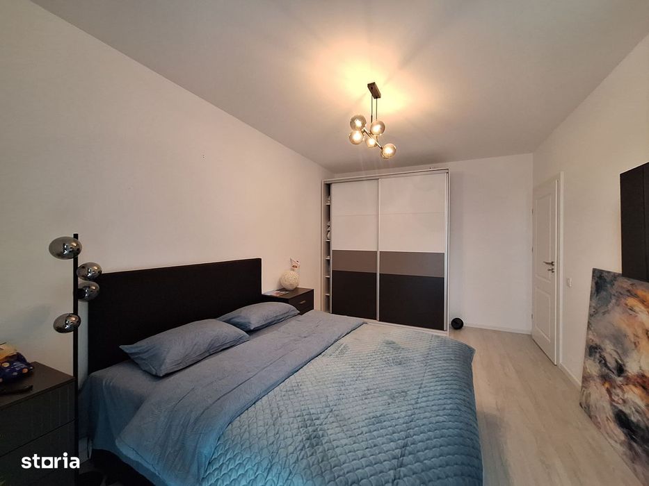 Apartament la cheie, bloc nou, balcon, zona Razoare