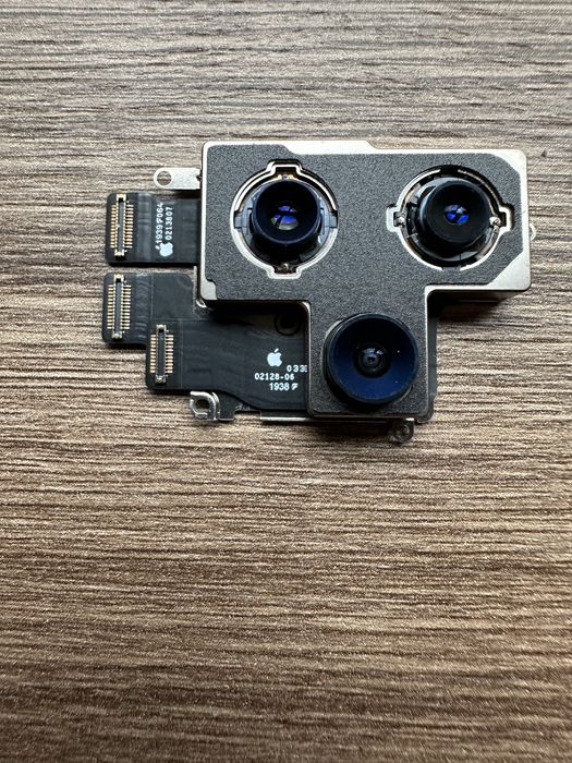 Vand camera spate tripla originala iphone 11 Pro