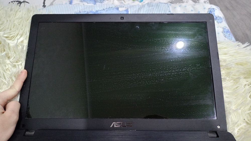 Продам ноутбук по запчастям