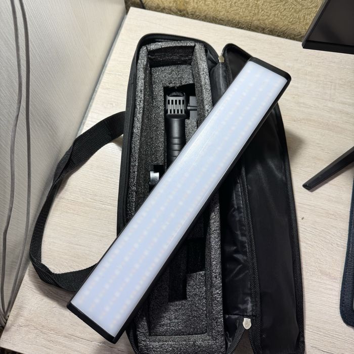 Neewer BH-30S rgb палка + стойка