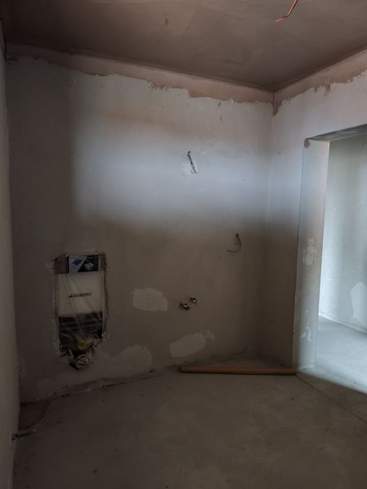 Vând casă P+M parțial finalizată