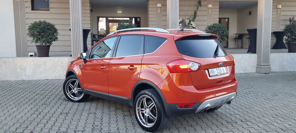 Ford Kuga  4×4 Euro 5 Culoare deosebita  2.0 Diesel 140 cp