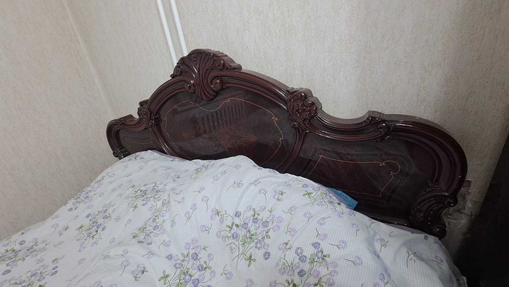 Спальный гарнитур