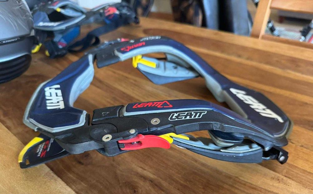 Neck Brace Leatt 3.5 Protecție gât Enduro & Offroad