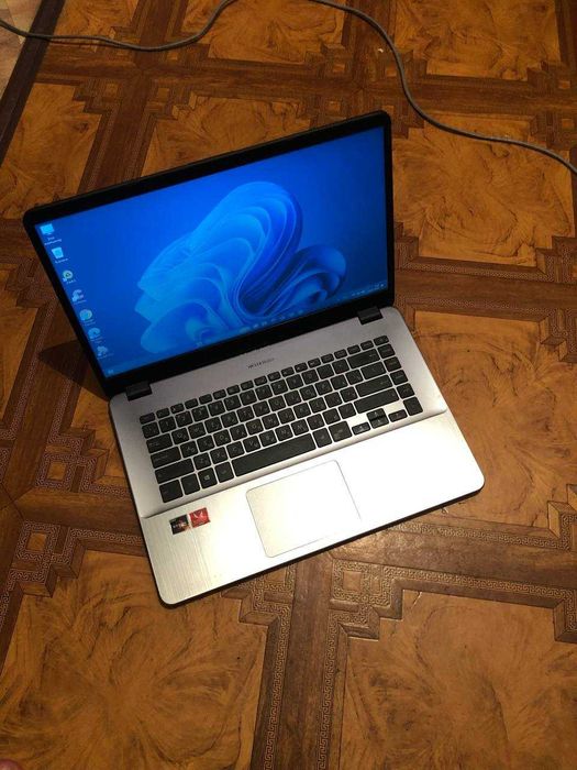 Asus Ssd диск 240гб hdd 1000гб Windows 11 Работает быстро не зависает