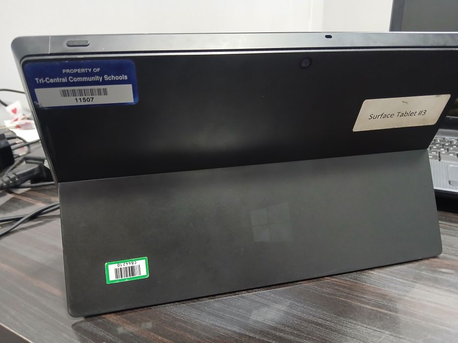 Windows 8 pro sotiladi