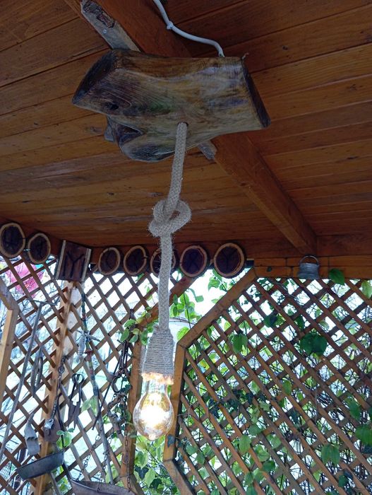 Лампа от дърво/орех/