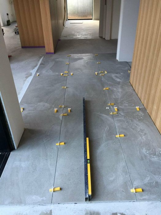 Echipa construcții  executam lucrări  interioare și  exterioare