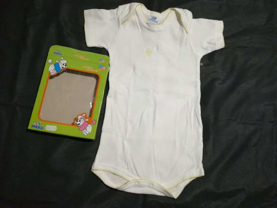 Бебешки Нови и ръчно плетени дрешки