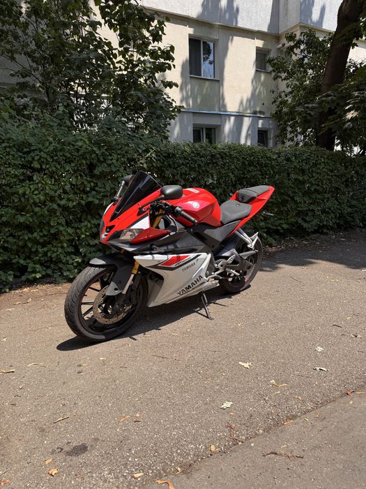 Yamaha YZF R125!!!  Abs fata spate !!