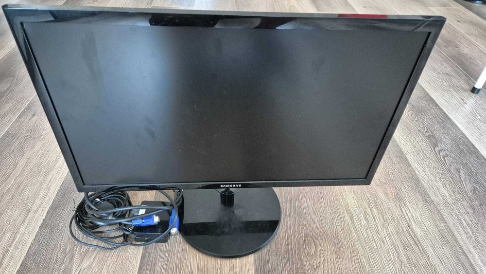 Monitor Samsung S22F350FHU 22" Full HD LED