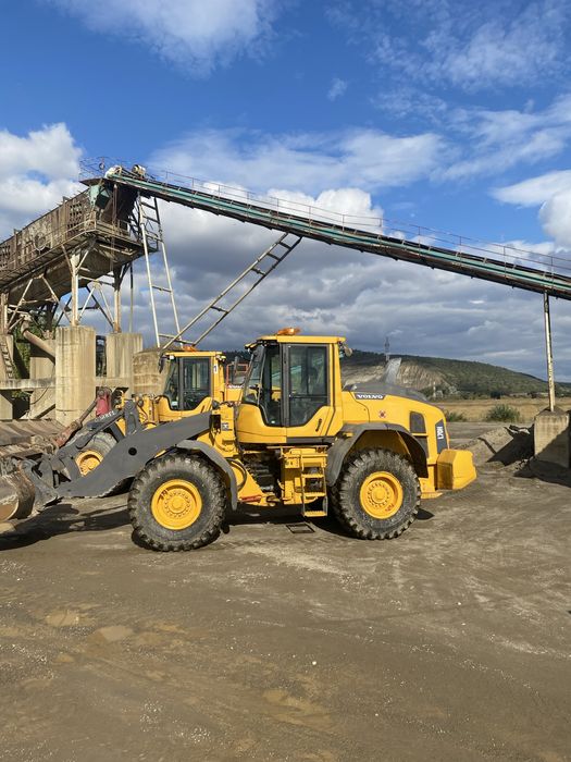 Vand sau inchiriez Incarcator frontal VOLVO L 70 H