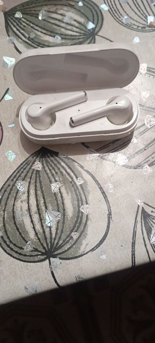 Продам наушники хуавей