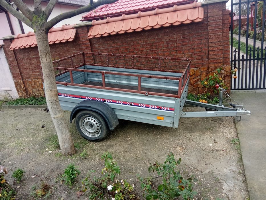 Vând remorcuță 2022