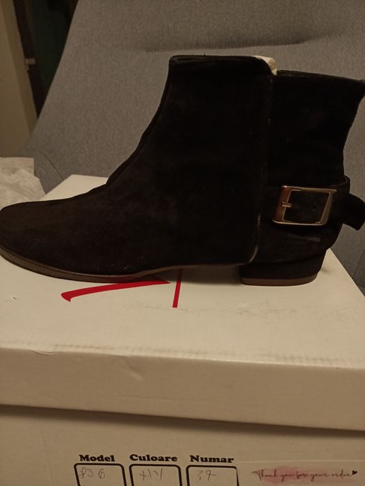 Ghete piele, noi, mărimea 37