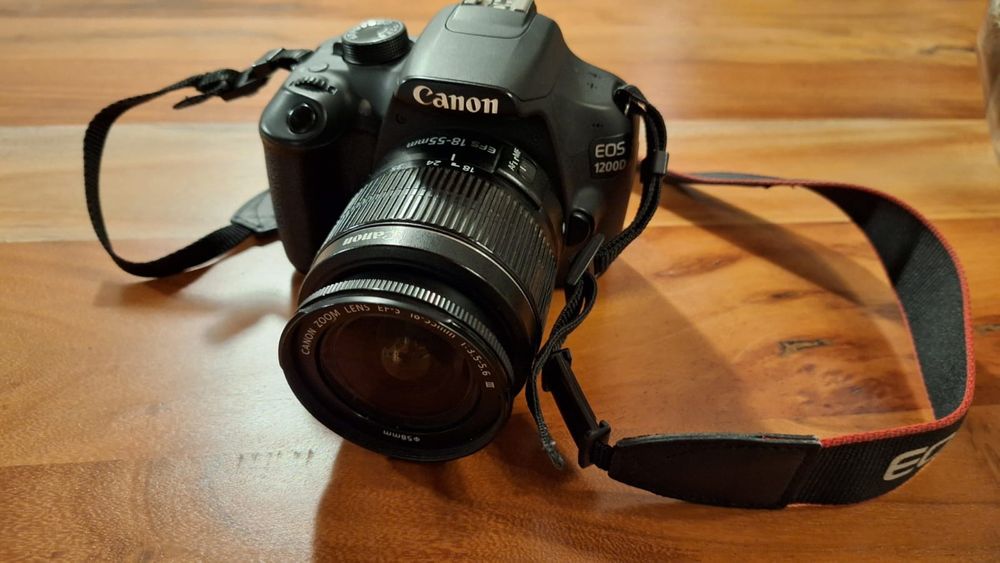 Canon EOS 1200D vând sau schimb cu smartphone