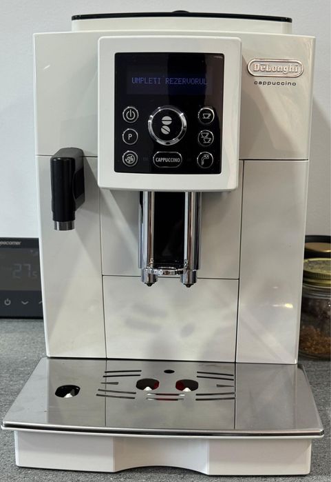 Vand aparat de cafea Delonghi