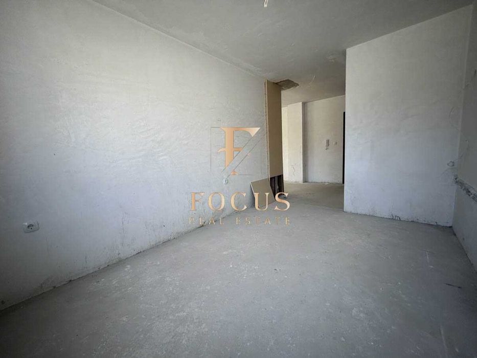 Продава се Тристаен апартамент в Пловдив, Христо Смирненски - 115 кв.м за 1044 €/кв.м - Снимка #2