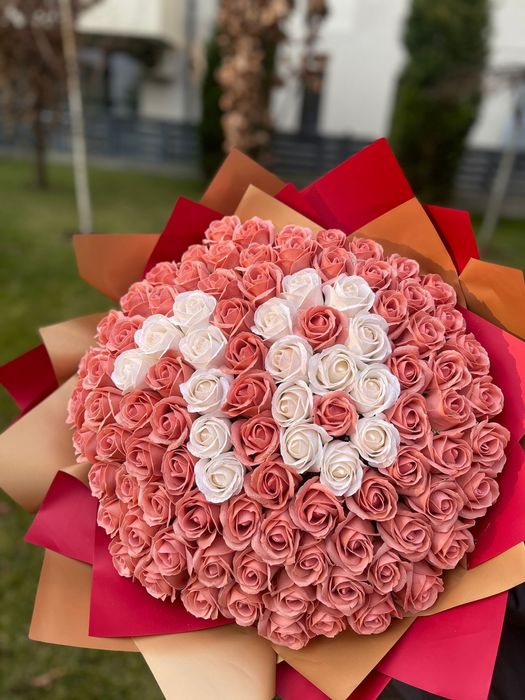 Buchete și aranjamente