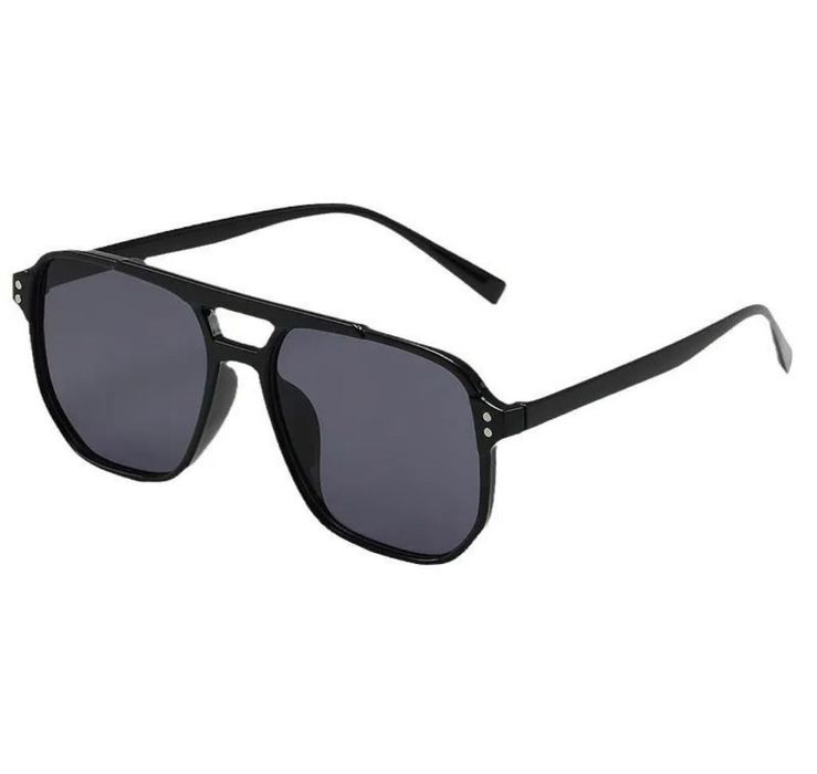 Очки красивые солнцезащитные