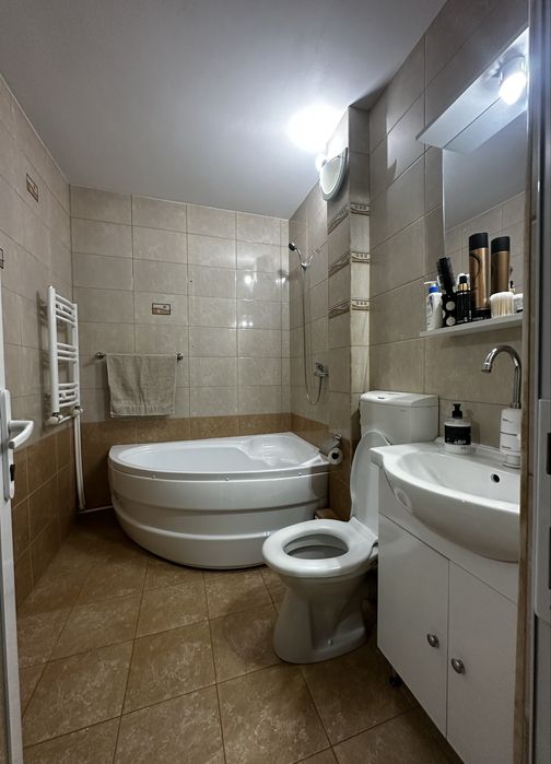 Apartament 2 camere, transformat in 3 camere, Zona  Inel 2 - Aleea Solidaritatii