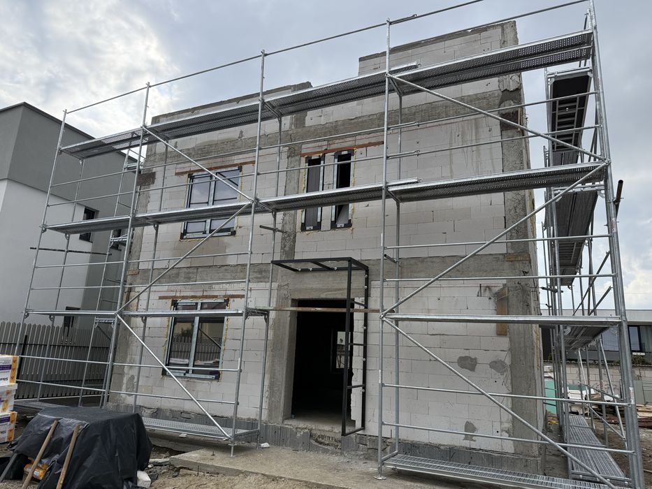 schela metalica de inchiriat