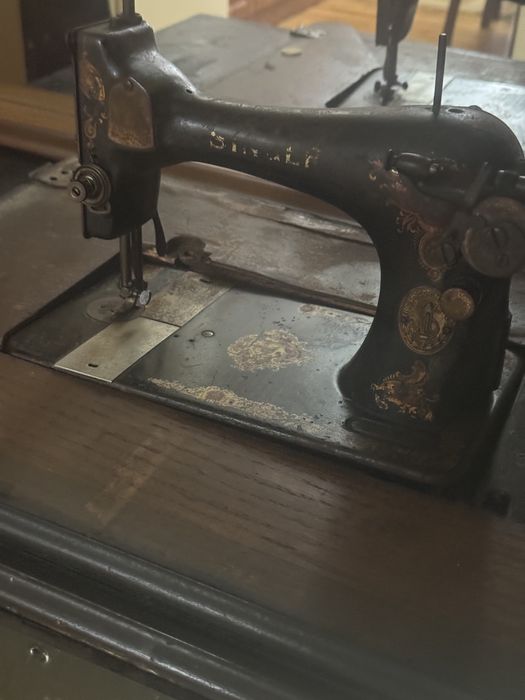 Masina cusut Singer , f veche