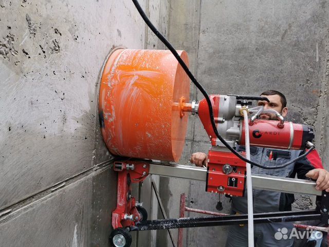 Beton,g'isht devor teshish.Алмазни сверление.
