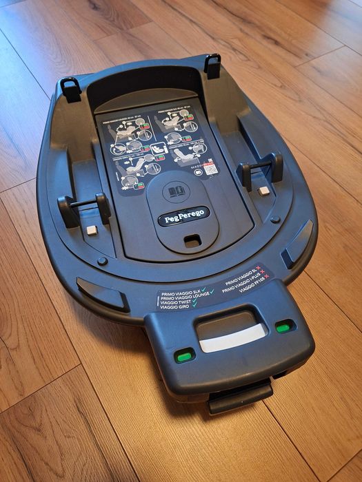 Столче за кола Peg Perego Primo Viaggio Lounge + въртяща база Base Giro