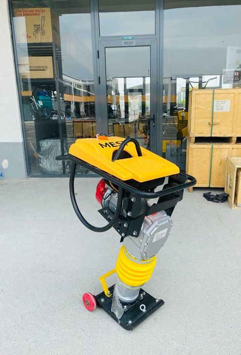 Вибротрамбовка HSR110 с бензиновым двигателем
500 у.е.
Договорная