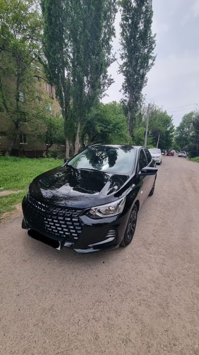 Oniks 3 pazitsiya sotiladi