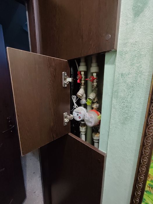 Продается 2-комн (7-78, 1 эт)