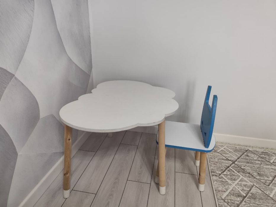 Столик для ребенка