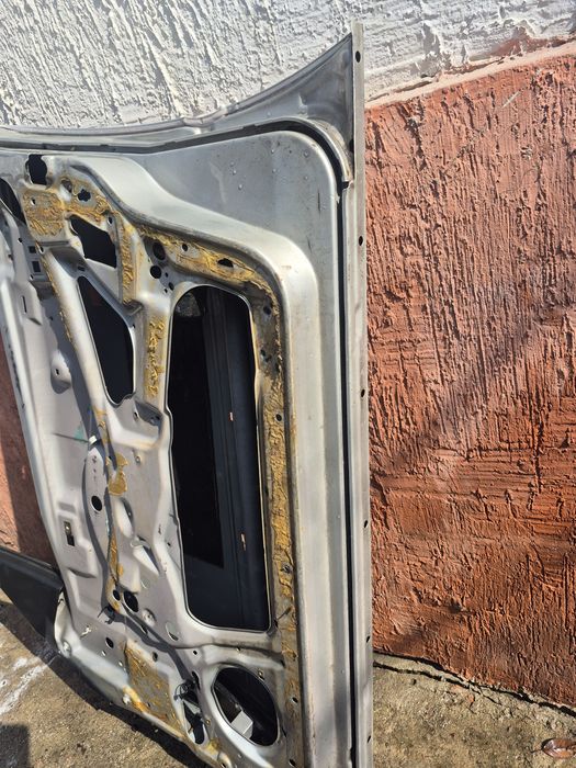 Правая дверь Mercedes W202