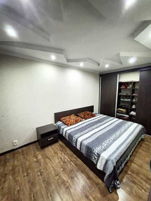 Квартира сотилади