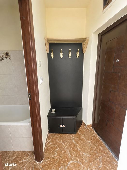 Racadau - Garsoniera de renovat, etaj 1/6, balcon generos!