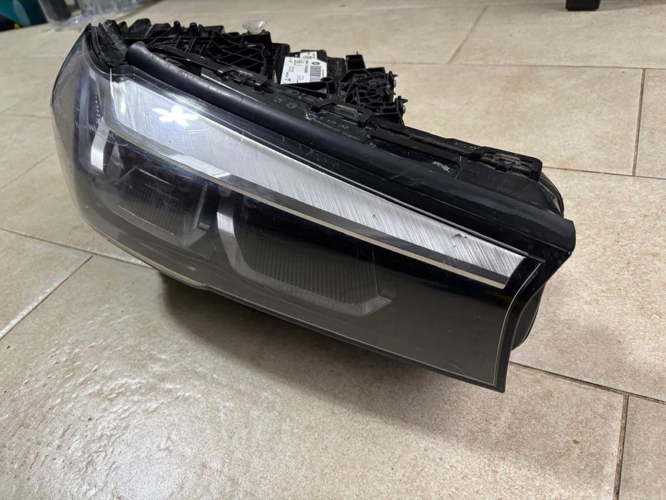 Far dreapta bmw g30 lci facelift full led 5A26FA4-01