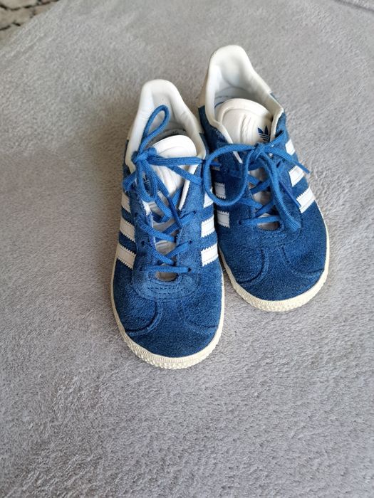 Vand adidasi adidas orginali 26.5