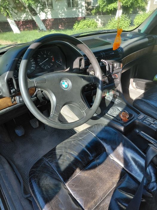 Продам BMW 1987 года