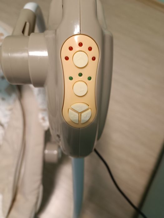 Електрическа люлка-шезлонг Чиполино