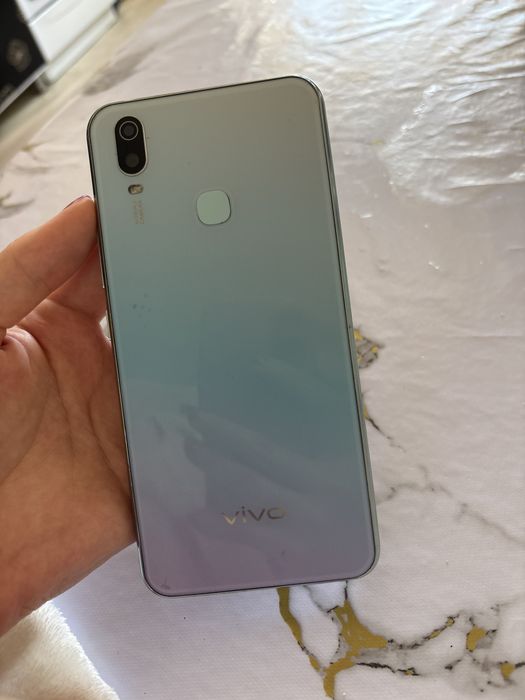 Продам телефон Vivo