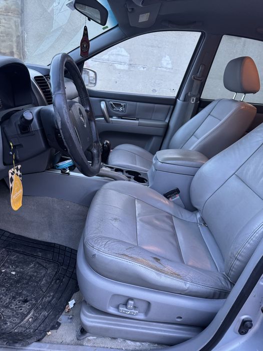 На части KIA sorento  2.5