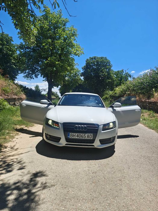 Vând Audi A5 coupe