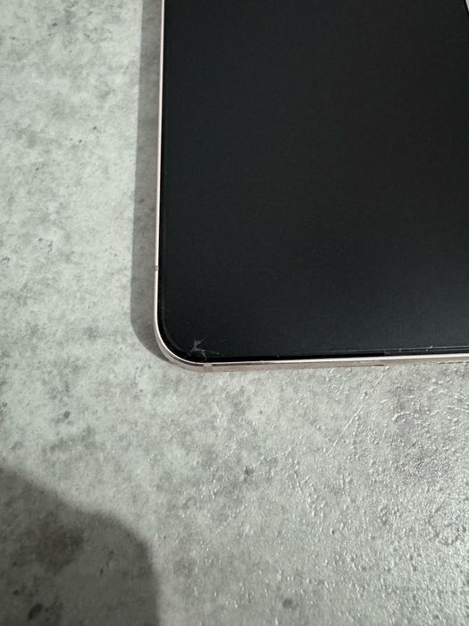 Samsung S22 8/128