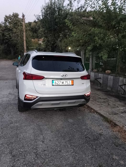 Продавам Хюндай Санта Фе 2019 година нов внос