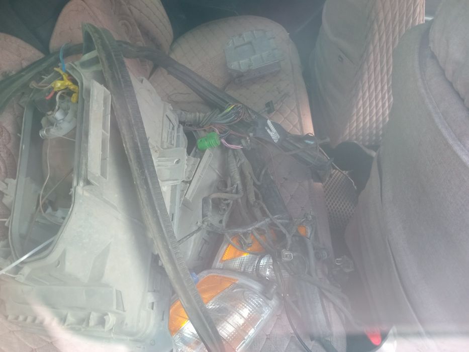 Мерс сатылады.Обьем 2.8